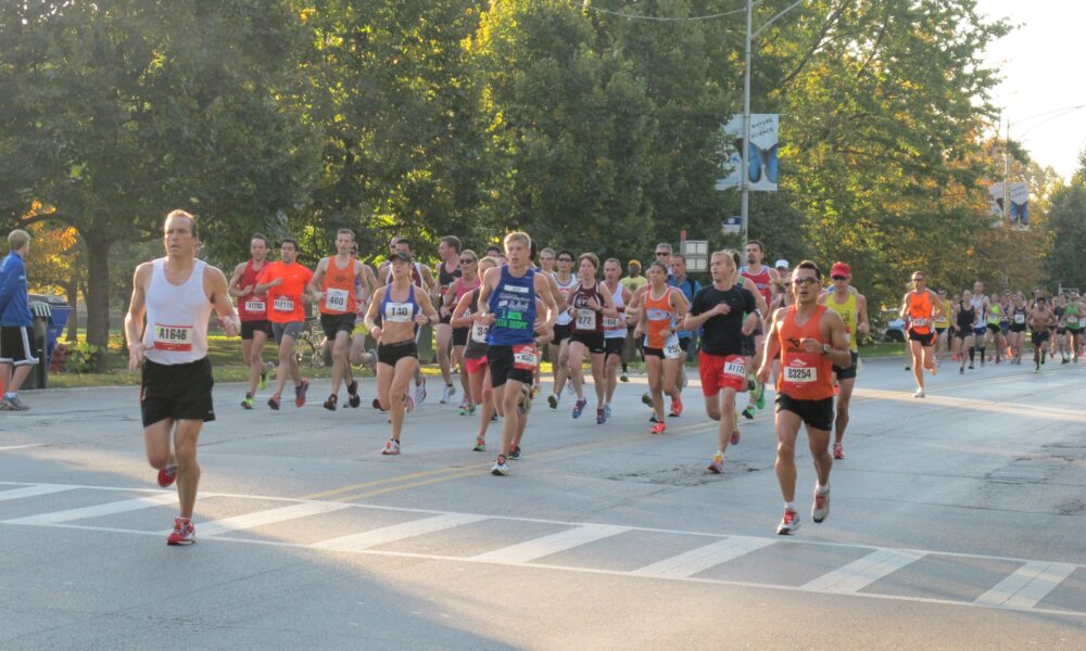 A group of runners racing on the street during the 2011 Chicago Marathon