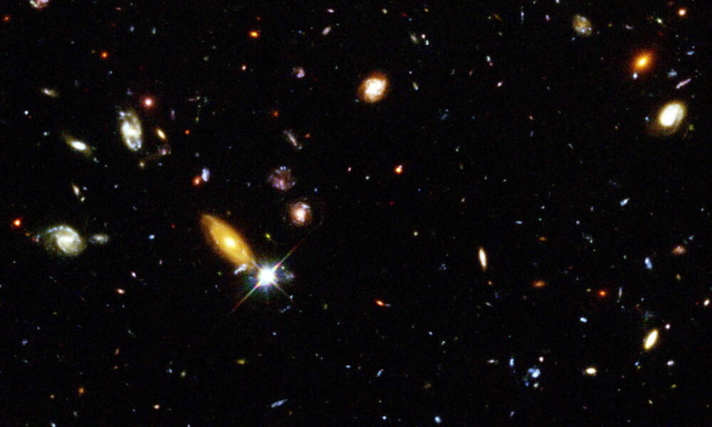 The original Hubble Deep Field image containing hundreds of distant galaxies photographed in December 1995