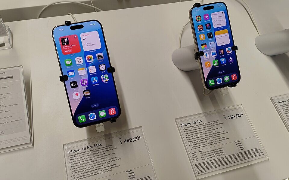 Two iPhone 16 Pro series phones photographed together