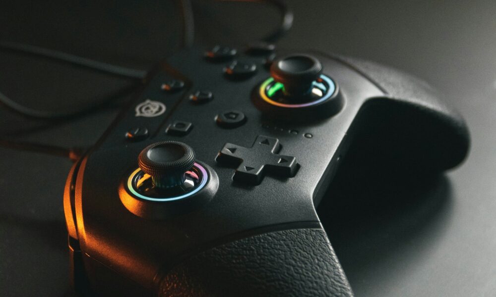 TFT Patch 18.4: Biggest Buffs, Nerfs and Meta Changes Game controller representing Teamfight Tactics patch 18.4